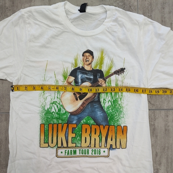 Luke Bryan Farm Tour 2016 Short Sleeve T Shirt Medium - Picture 3 of 6